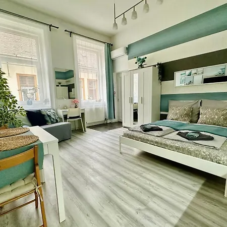 *central*600mbps*smarttv*ac* Budapest